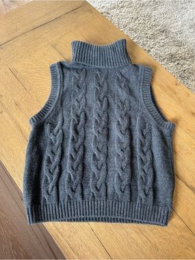 GAP Sleeveless Turtleneck Sweater